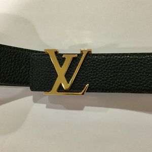 Black Louis Vuitton belt